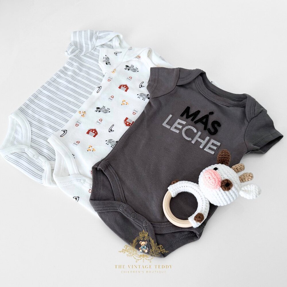 NWT Cute Boys 3 Piece Set Baby Onesies Little Farm Theme "Más Leche" Mamá 6-9M - Picture 2 of 2